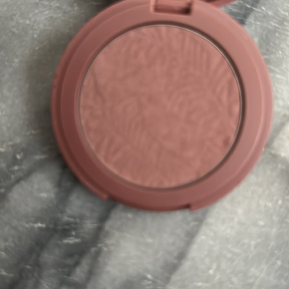 TARTE Amazonian Clay 12 hour Powder Blush in EXPOSED Full size - Picture 5 of 7